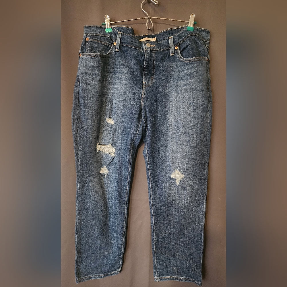 Levi's Jeans, Women's size 34W X 27L Levi's Distressed Boyfriend Blue Jeans